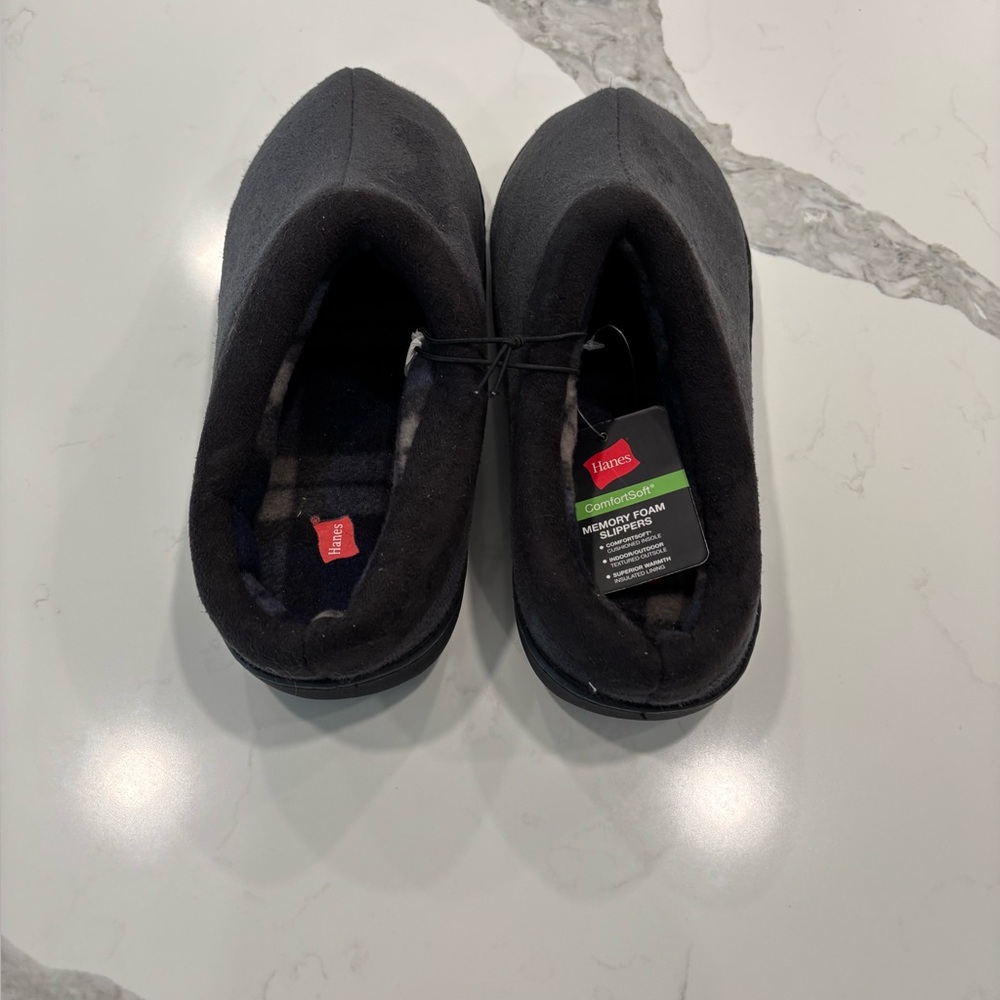 NWT‎ Hanes Men's Black Memory Foam Slippers